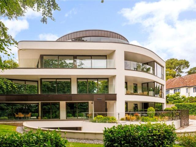 Apartment for sale in Branksome Park
