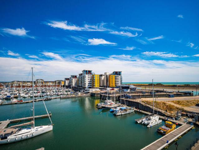 Apartment for sale in Sovereign Harbour, Eastbourne