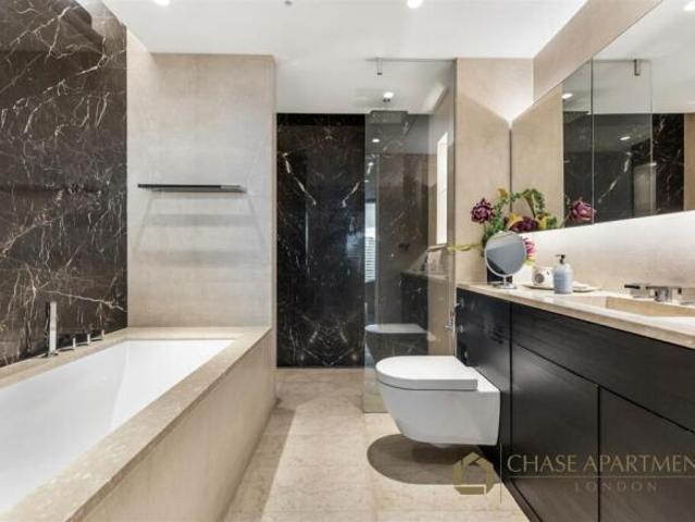 Apartment for sale in Vauxhall, Greater London