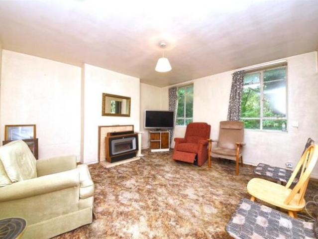 Apartment for sale in North Finchley, Greater London