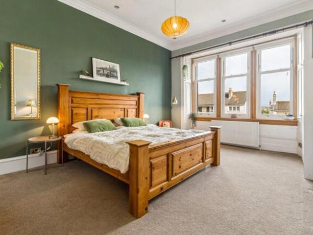 Apartment for sale in Broomhill, Scotland