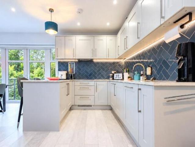 Apartment for sale in England