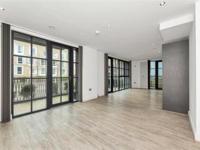 Apartment for sale in Arbury, Cambridgeshire