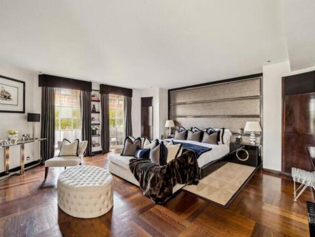 Apartment for sale in Greater London