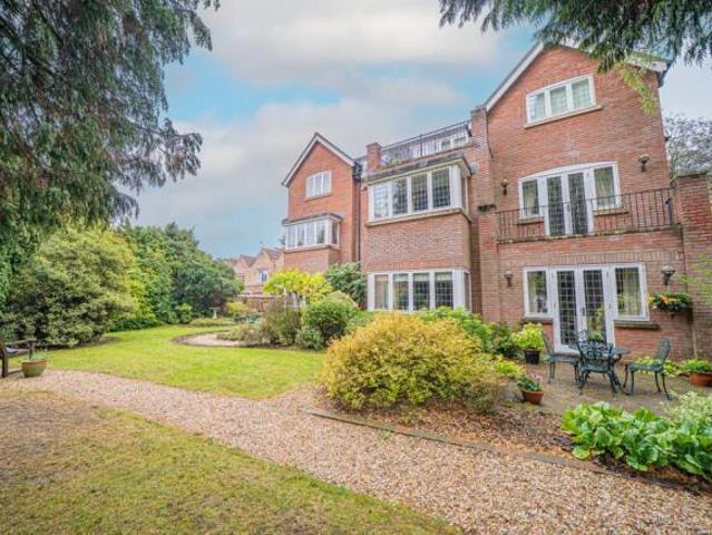 Apartment for sale in West Midlands