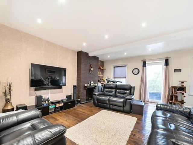 House for sale in Kingswood, North Watford