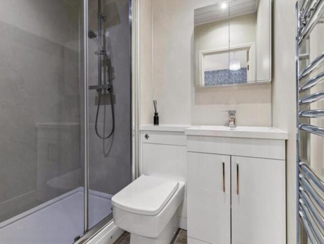 Apartment for sale in Shawlands, Scotland
