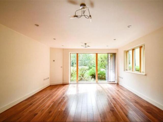Apartment for sale in Cambridge, Cambridgeshire and Peterborough