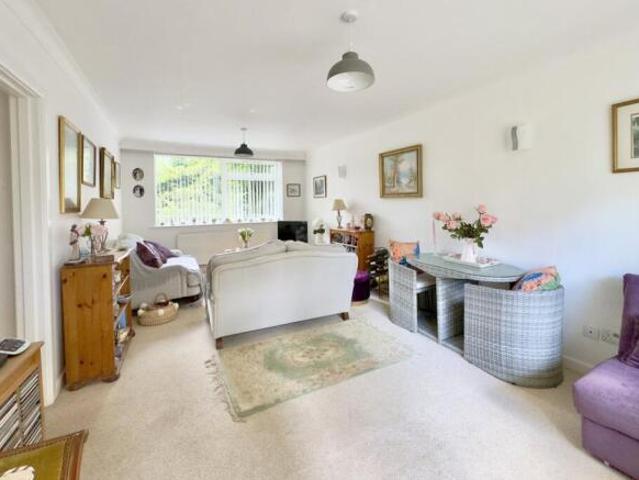Apartment for sale in West Cliff, Bournemouth