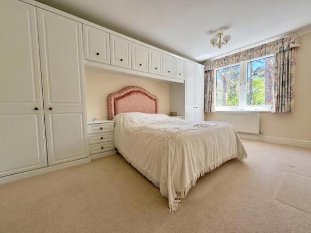 Apartment for sale in Branksome Chine, Canford Cliffs