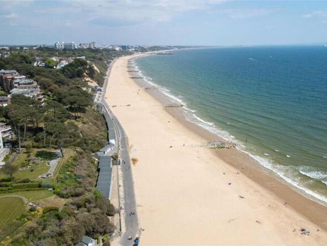 Apartment for sale in England