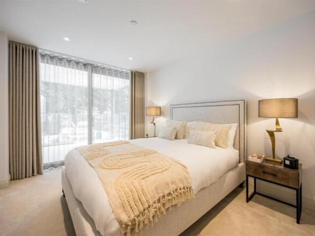Apartment for sale in Branksome Park, Poole