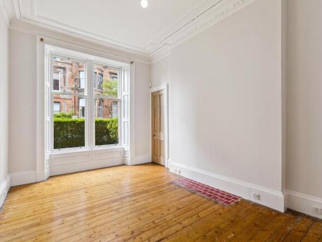 Apartment for sale in Hillhead, Scotland