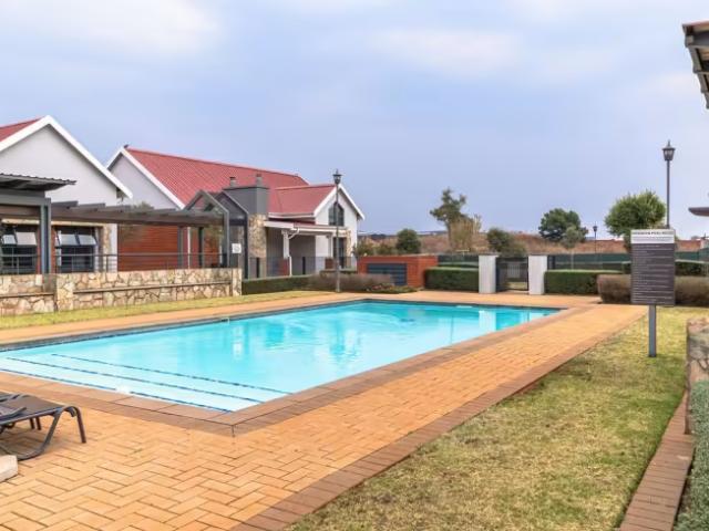 Apartment for sale in Glen, Mangaung Metropolitan Municipality