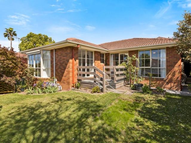Apartment for sale in Glen Waverley, Melbourne