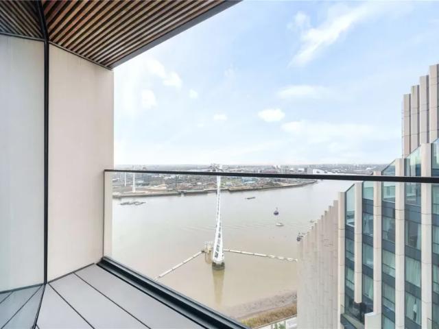 Apartment for sale in Greenwich Peninsula, Greater London