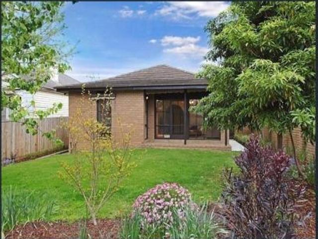 Apartment for sale in Hampton, Melbourne