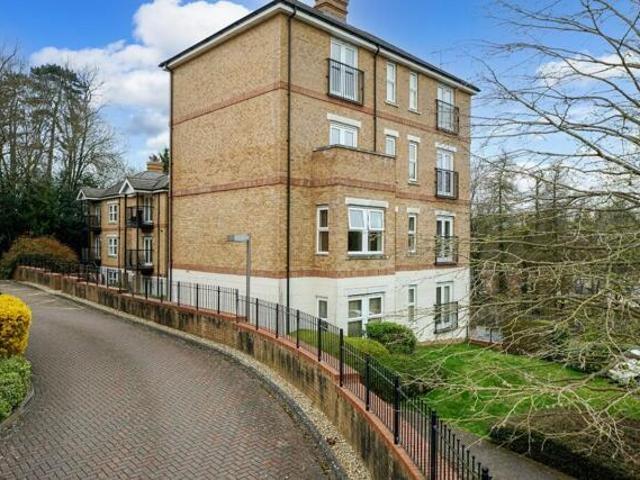 Apartment for sale in Hammerfield, Pouchen End
