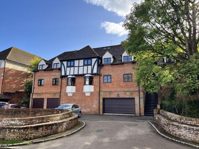 Apartment for sale in High Wycombe Community Board, Buckinghamshire