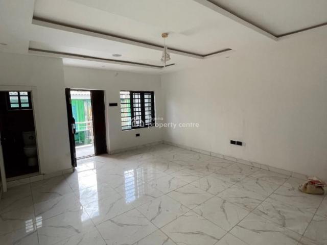Flat for sale in Surulere , Surulere