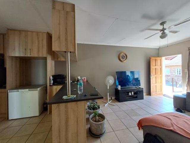 Apartment for sale in Aliwal North, Maletswai Local Municipality