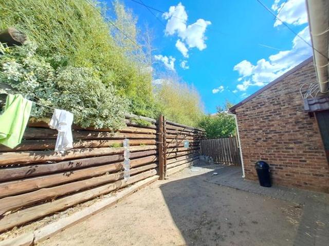 Apartment for sale in Dordrecht, Eastern Cape