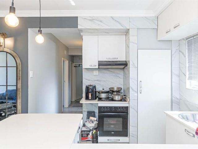 Apartment for sale in Seaview, Kwazulu-natal