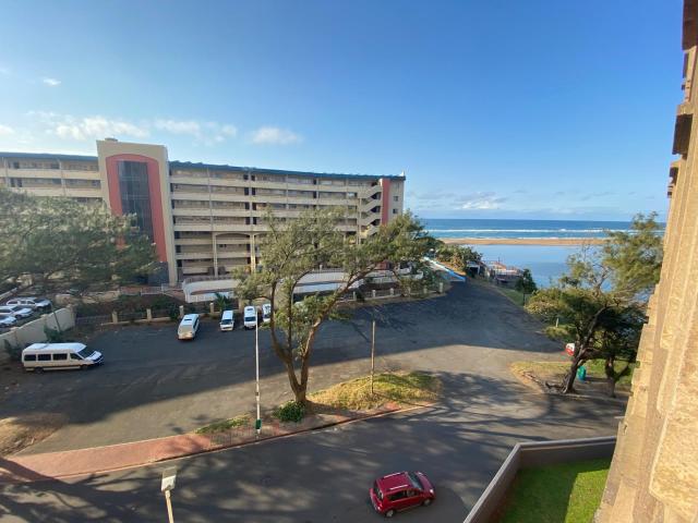Apartment for sale in Amanzimtoti, Kwazulu-natal