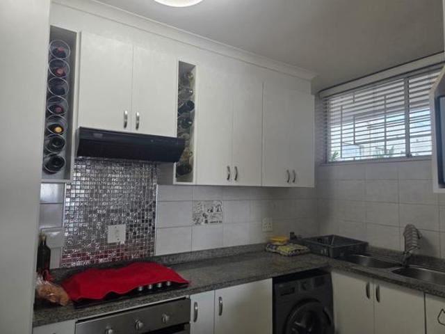 Apartment for rent in Seaview, Kwazulu-natal