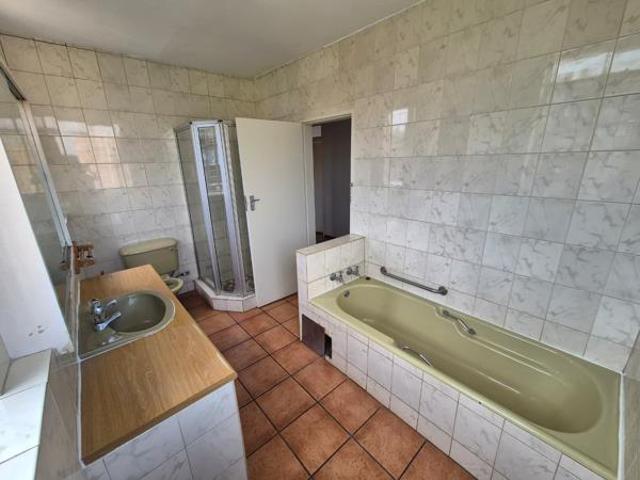 Apartment for rent in Waterkloof, Gauteng