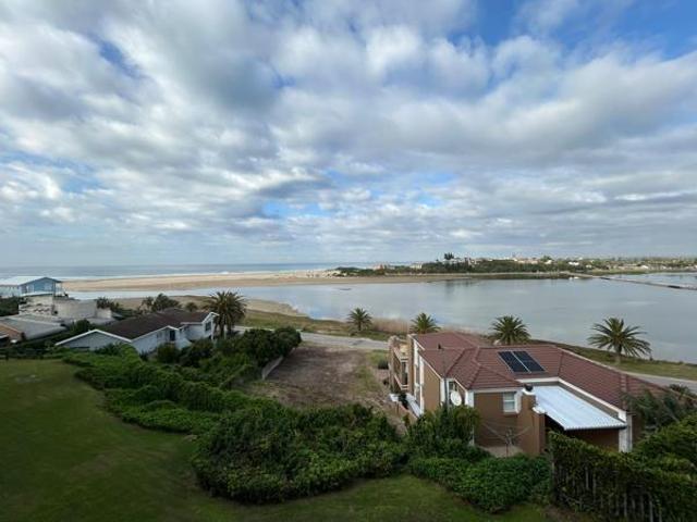 Apartment for sale in Jeffreys Bay, Kouga Local Municipality