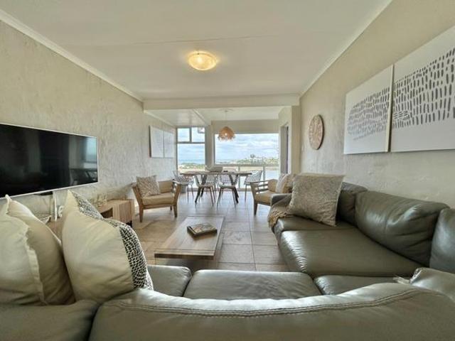 Apartment for sale in Jeffreys Bay, Eastern Cape