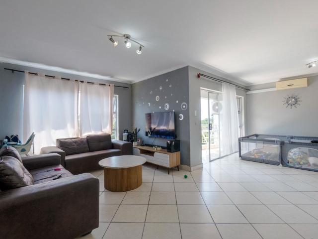 Apartment for sale in Amanzimtoti, Kwazulu-natal