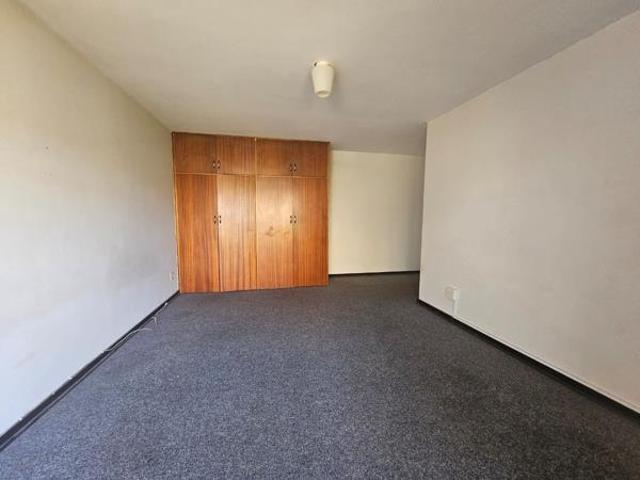 Apartment for sale in Dr Kenneth Kaunda, North West