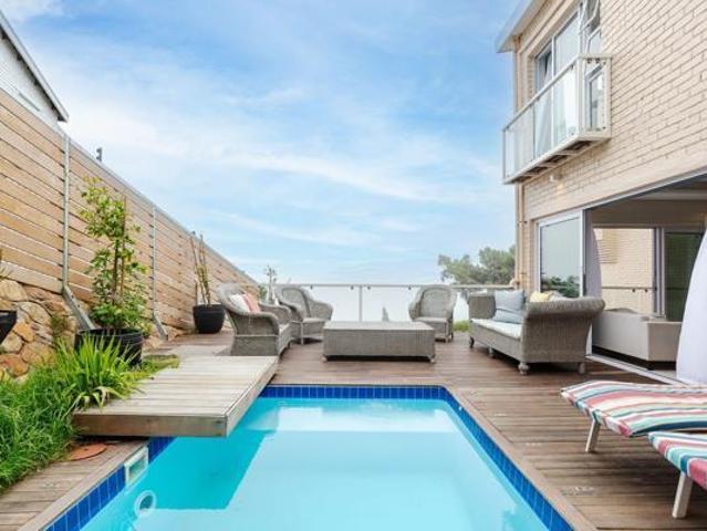 Apartment for rent in Camps Bay, Cape Town