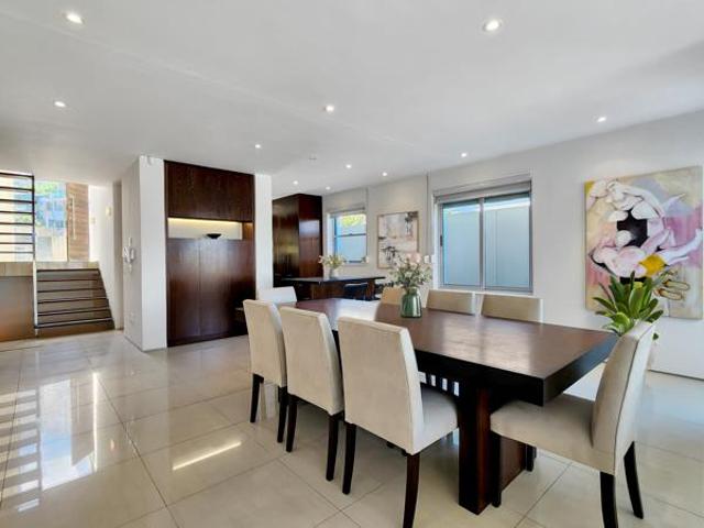 Apartment for sale in Cape Town, Western Cape