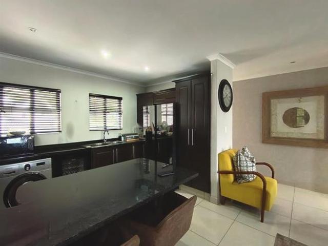 Apartment for sale in Princess Grant, Kwazulu-natal