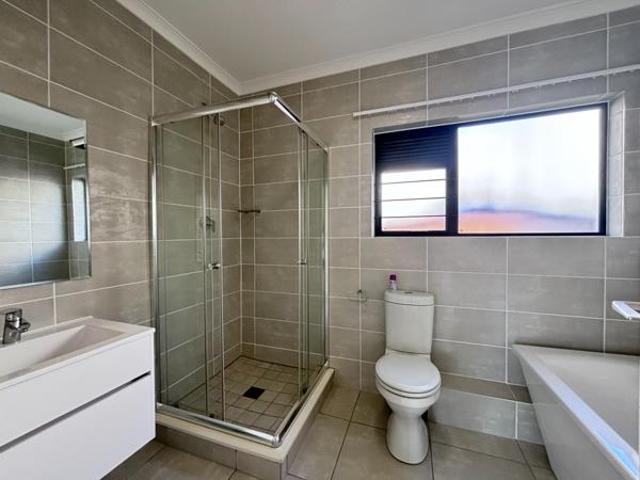 Apartment for rent in Princess Grant, Kwazulu-natal