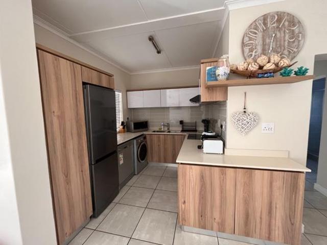 Apartment for rent in Princess Grant, Kwazulu-natal