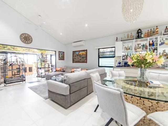 Apartment for sale in Princess Grant, Kwazulu-natal