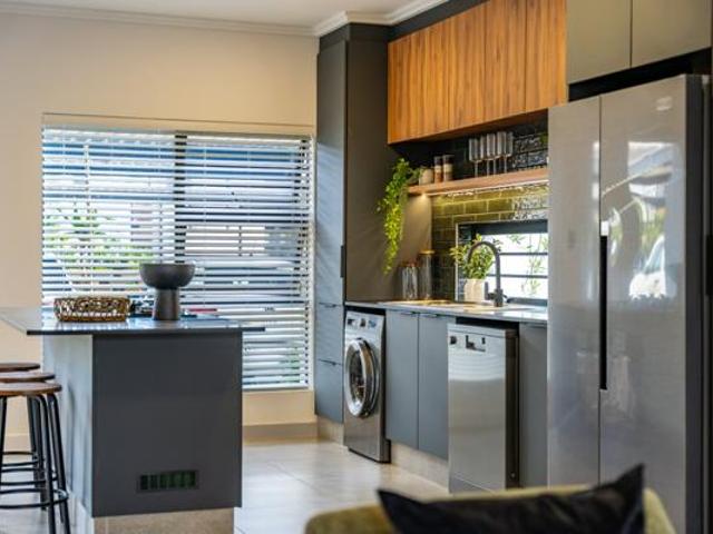 Apartment for sale in Princess Grant, Kwazulu-natal
