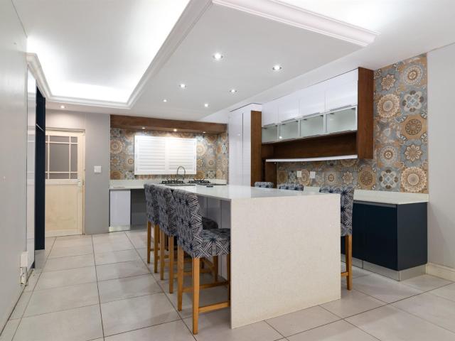 Apartment for sale in Princess Grant, Kwazulu-natal