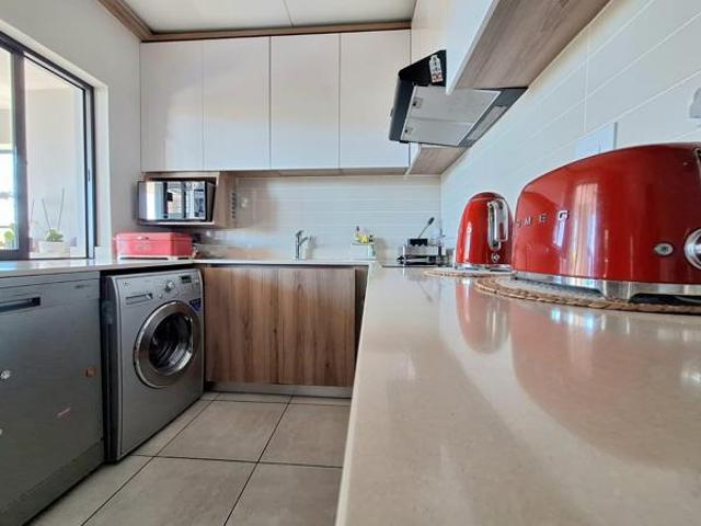 Apartment for sale in Princess Grant, Kwazulu-natal