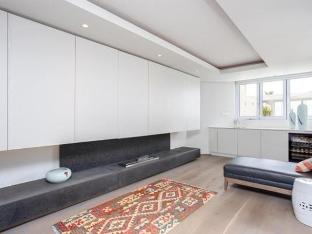 Apartment for sale in Cape Town, Western Cape