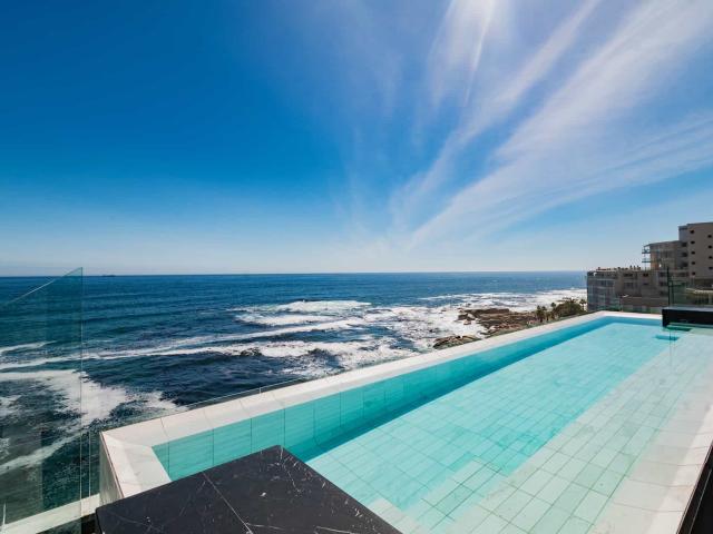 Apartment for rent in Bantry Bay, Cape Town