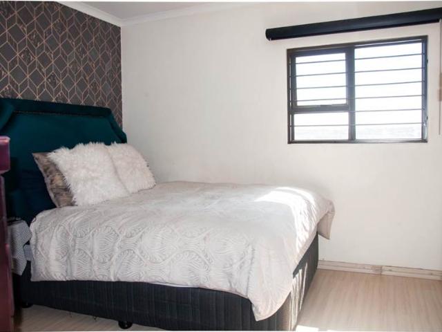 Apartment for sale in Vosloorus, Gauteng