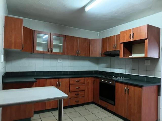 Apartment for rent in Seaview, Kwazulu-natal