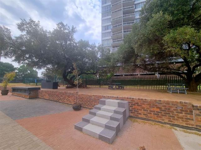 Apartment for sale in Johannesburg, East