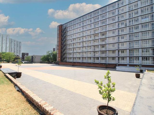 Apartment for sale in Johannesburg, East