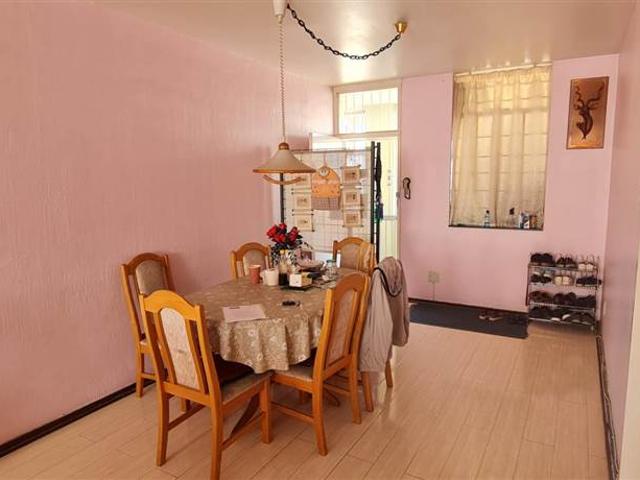 Apartment for sale in Johannesburg, East